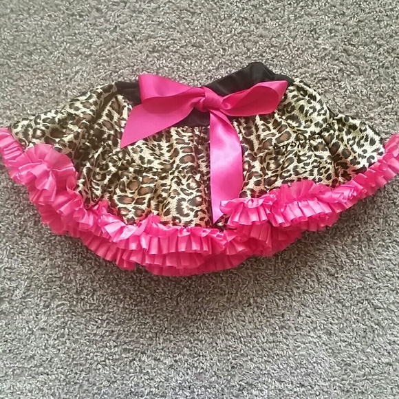 ๐Lot of 3 skirts 4T๐ - Picture 4 of 4